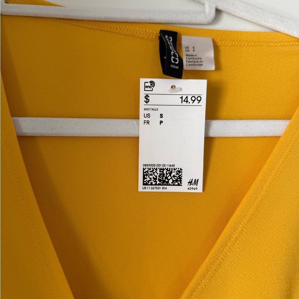 H&M Yellow Ruched Crop Top - Picture 2 of 2